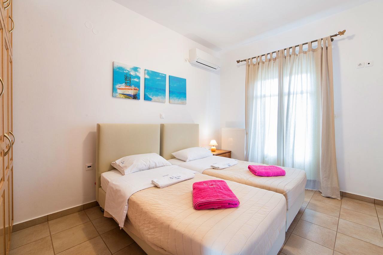 Villa San Dimitrio House On The Beach Logaras Exteriör bild