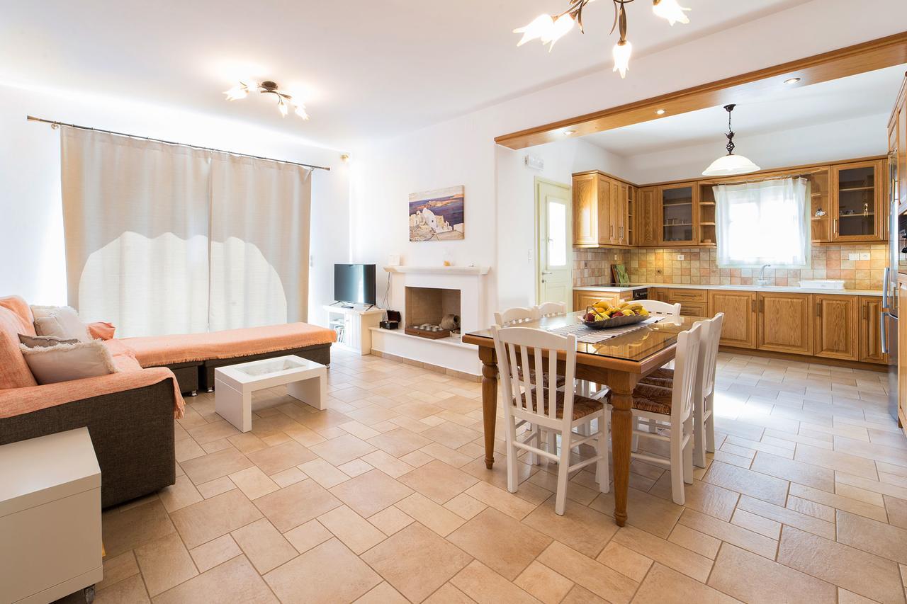 Villa San Dimitrio House On The Beach Logaras Exteriör bild